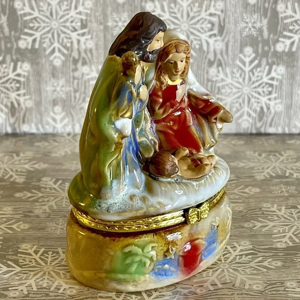 Blessed Family Nativity Lusterware Trinket Pill Box EUC